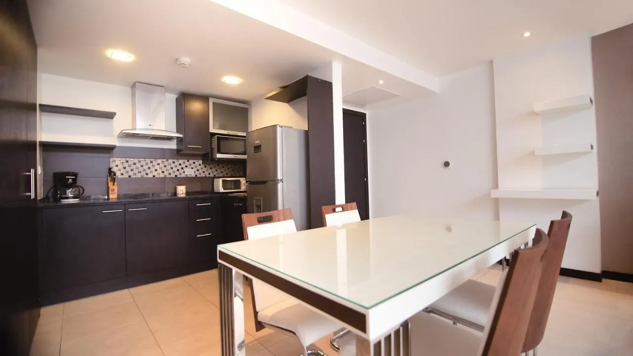 Suite 1403 Bellini 1, Puerto Santa Ana, グアヤキル エクアドル